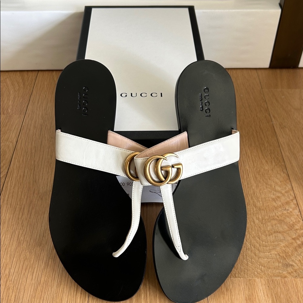 Gucci Marmont Leather Sandal in Mystic White - Picture 3 of 9